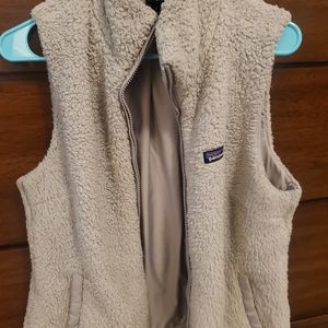 Great condition, barely worn sherpa vest